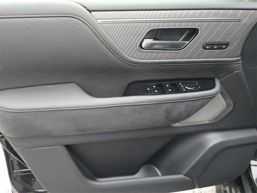 New 2025 INFINITI QX80 Autograph image 17