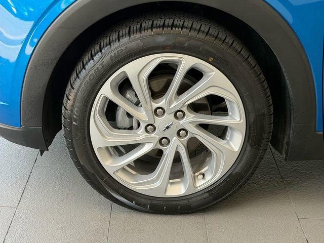 Used 2023 Chevrolet Bolt EUV LT w/ Driver Confidence Package FWD image 4