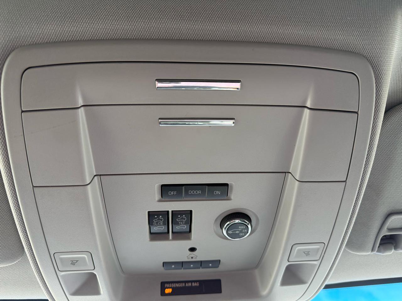 Used 2018 Chevrolet Suburban Premier image 42