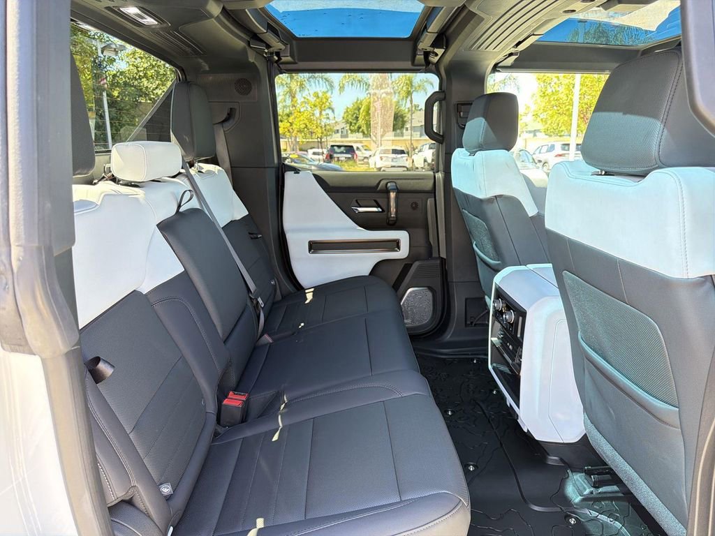 Used 2025 GMC Hummer EV 3X w/ Battery Pack, 24 Module Pack AWD/4WD image 30