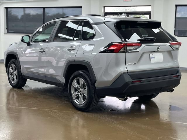 Used 2024 Toyota RAV4 XLE AWD/4WD image 7