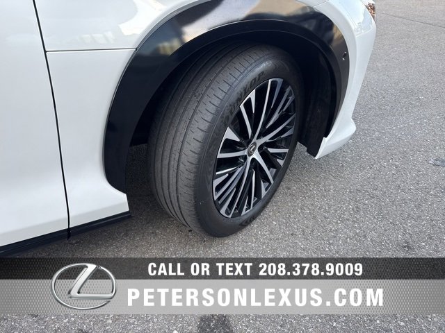 Used 2023 Lexus RZ 450e Premium image 10