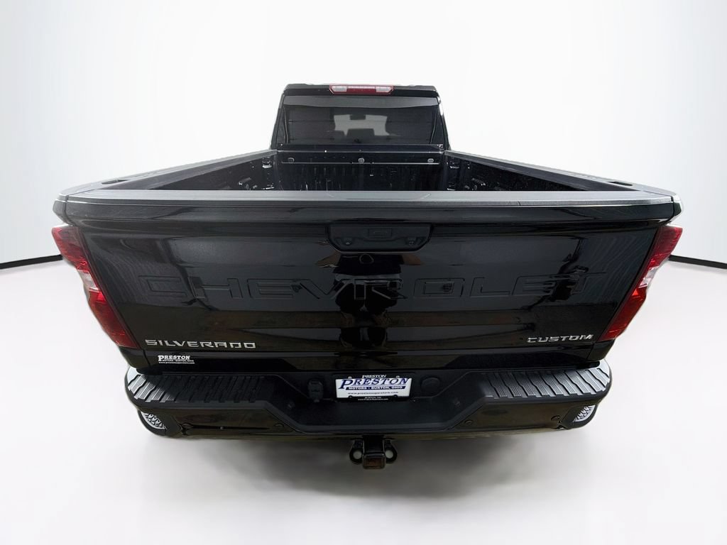 Used 2025 Chevrolet Silverado 2500 Custom w/ Custom Value Package AWD/4WD image 6