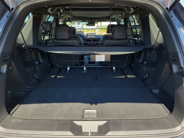 Certified 2025 Honda Pilot Black Edition image 33