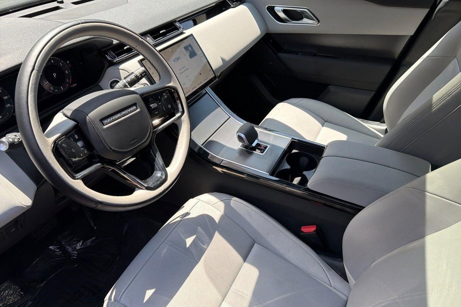 Used 2026 Land Rover Range Rover Velar S AWD/4WD image 4