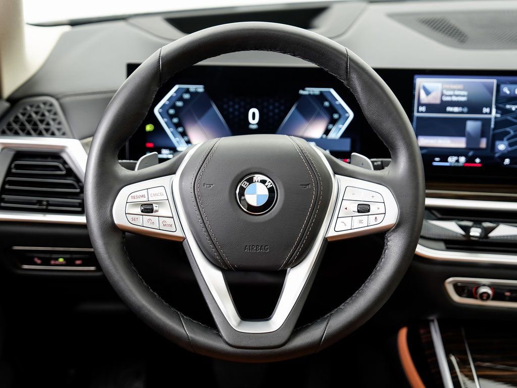 Used 2026 BMW X7 xDrive40i image 12