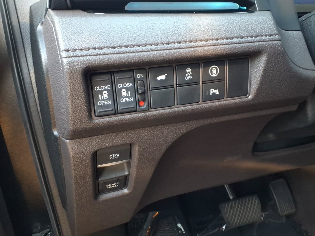 Used 2022 Honda Odyssey Elite image 11