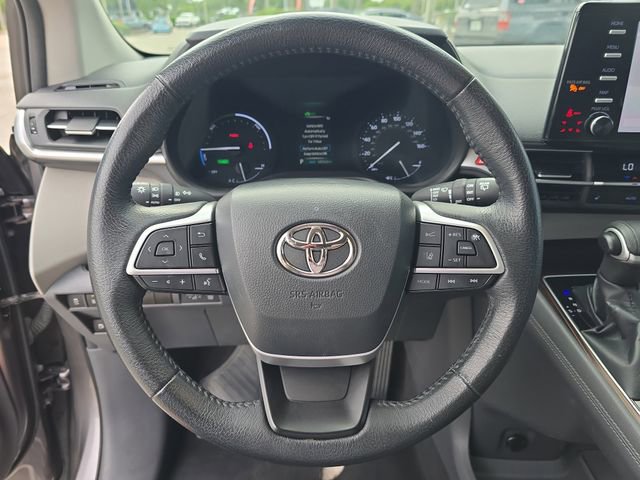Used 2022 Toyota Sienna XLE FWD image 31
