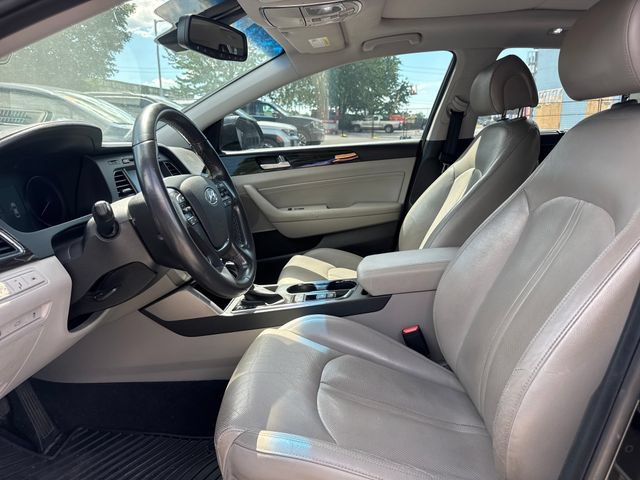 Used 2017 Hyundai Sonata Limited w/ Ultimate Package 02 FWD image 13