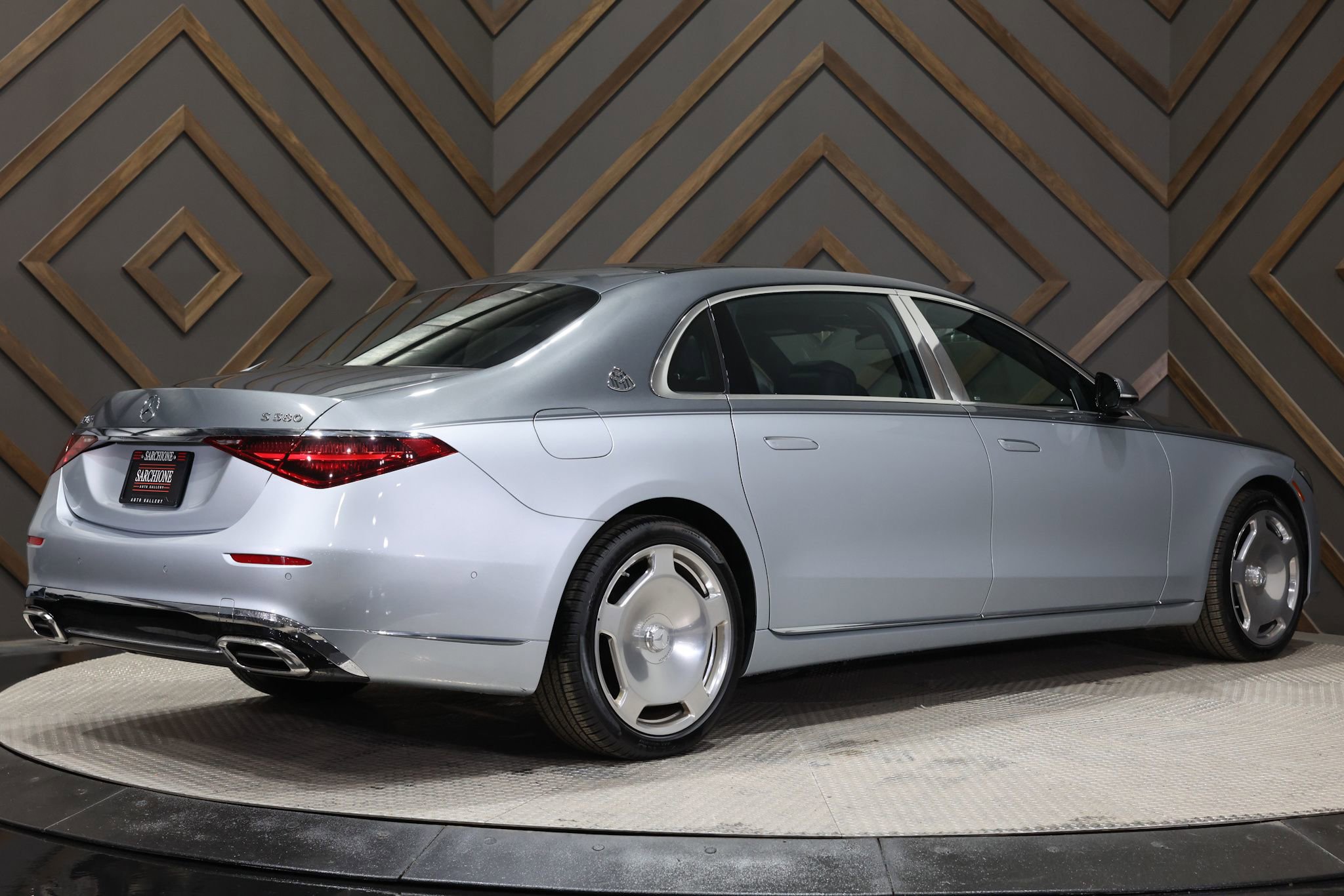 Used 2024 Mercedes-Benz Maybach S 580 4MATIC image 2