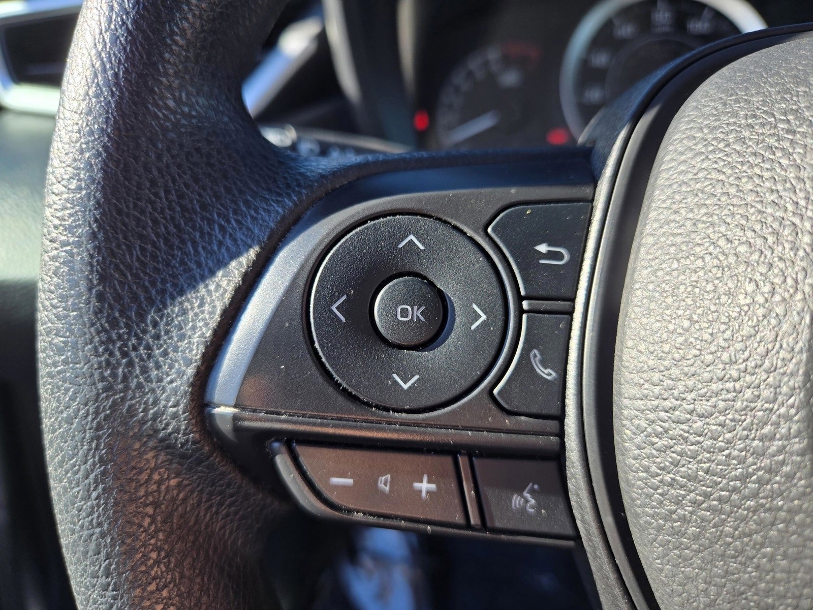 Used 2022 Toyota Corolla LE image 15