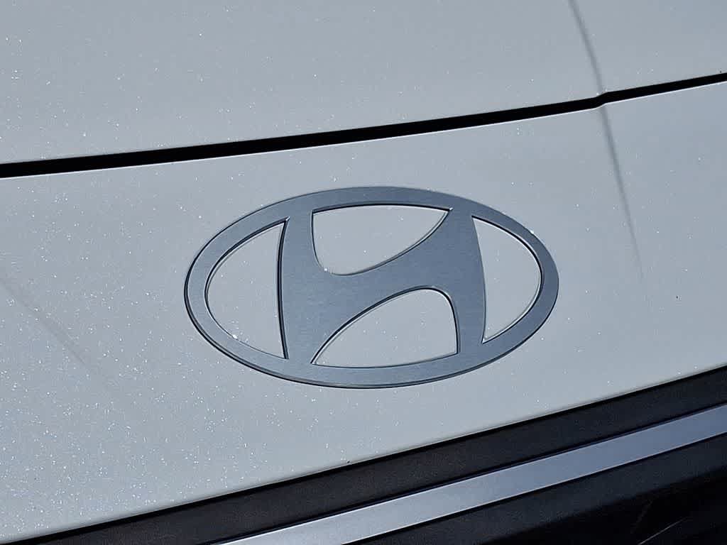 Certified 2025 Hyundai Elantra Sport FWD image 29