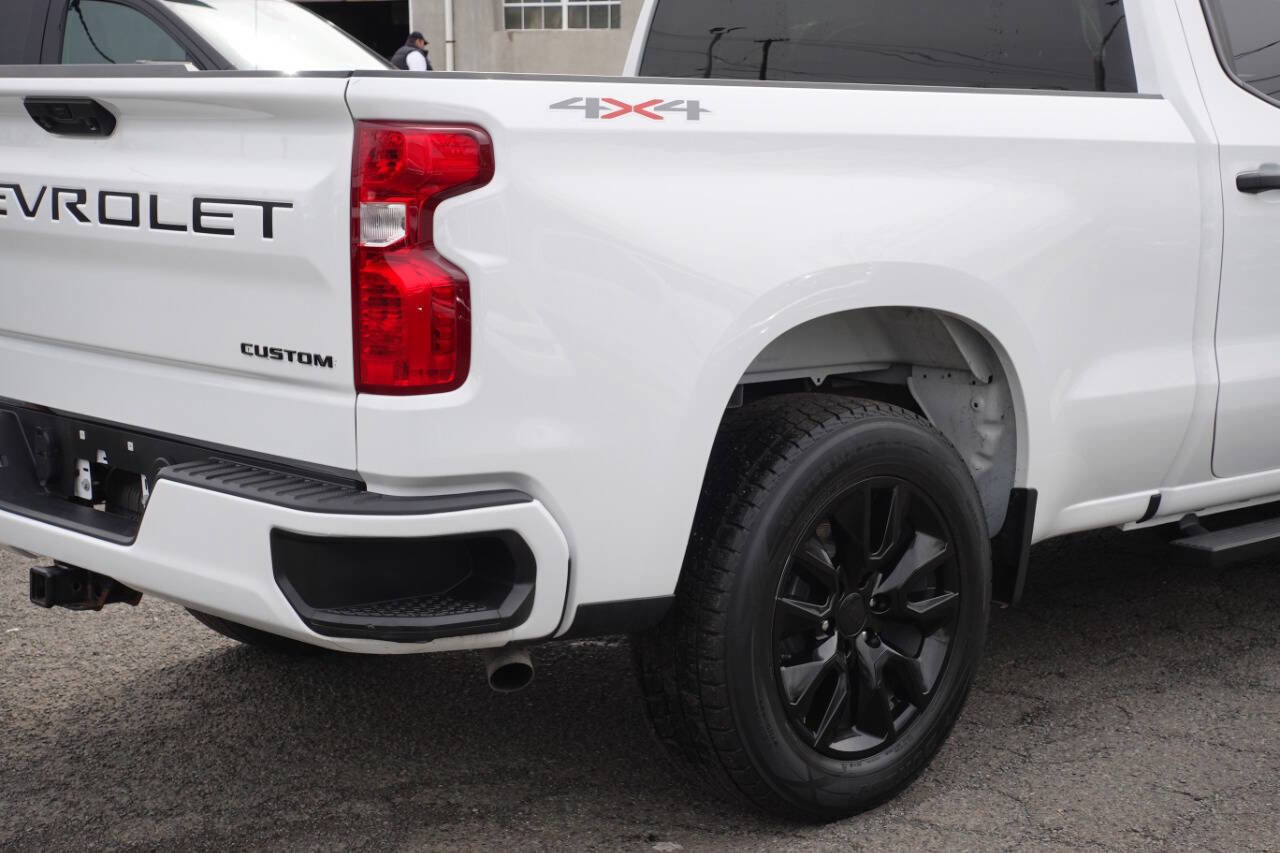 Used 2023 Chevrolet Silverado 1500 Custom w/ LPO, Dark Essentials Package AWD/4WD image 11