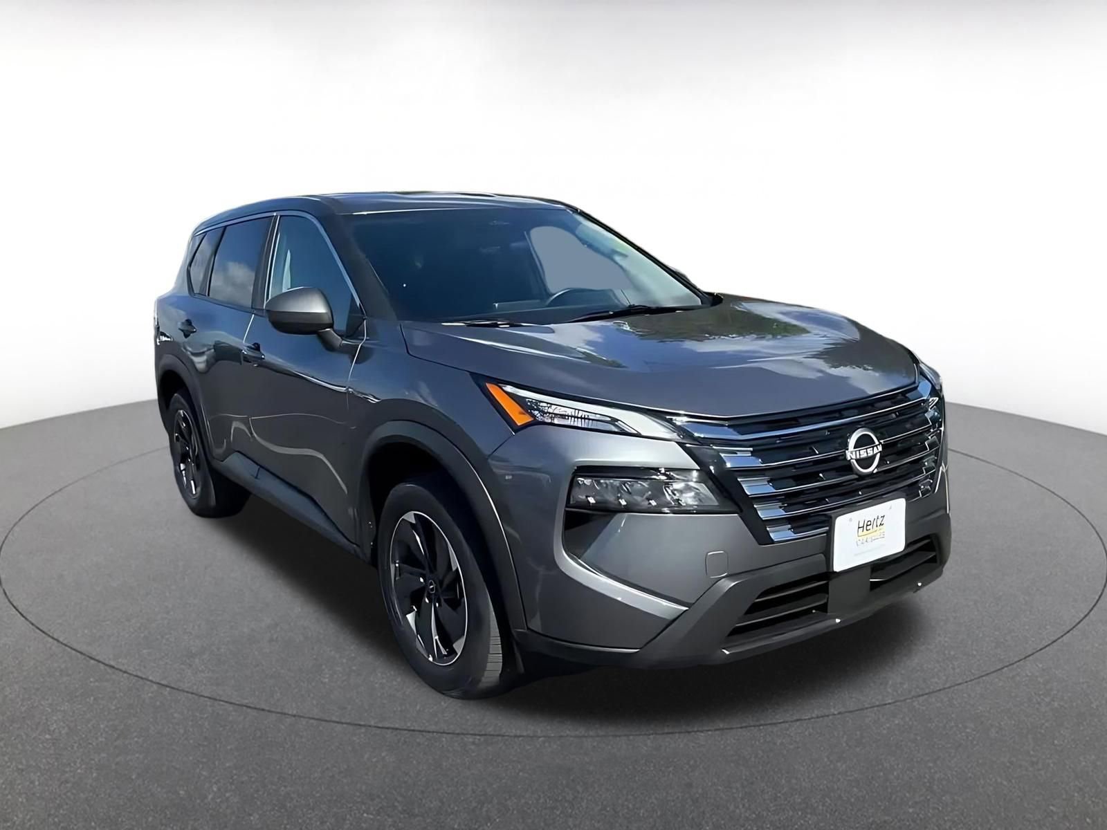 Used 2025 Nissan Rogue SV image 3
