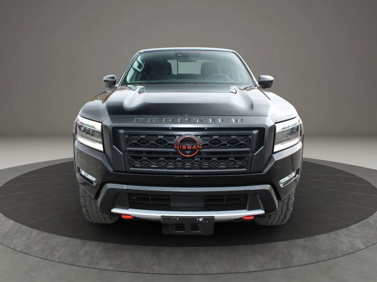 Used 2023 Nissan Frontier PRO-4X w/ Pro Convenience Package image 2