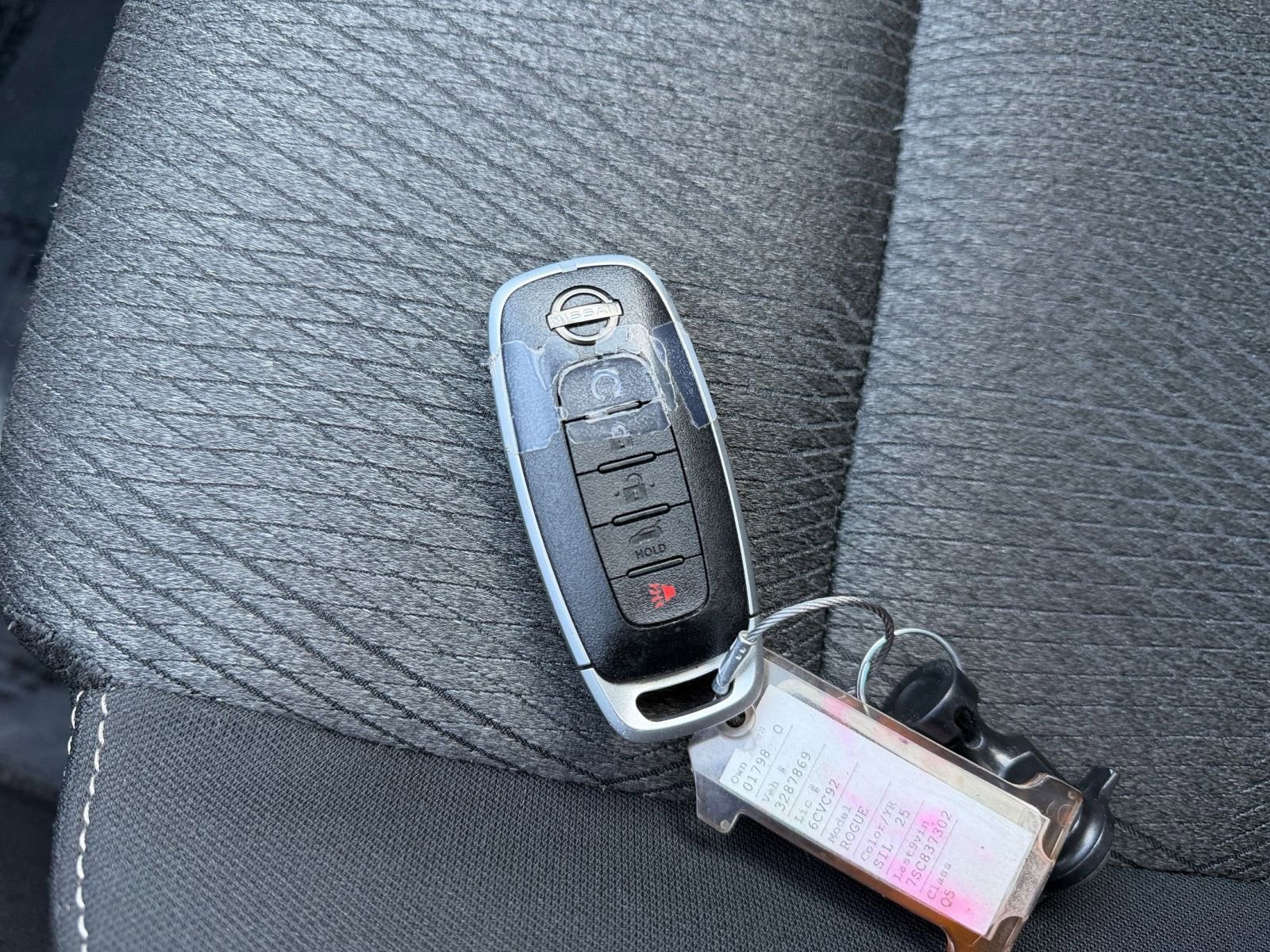 Used 2025 Nissan Rogue SV FWD image 21