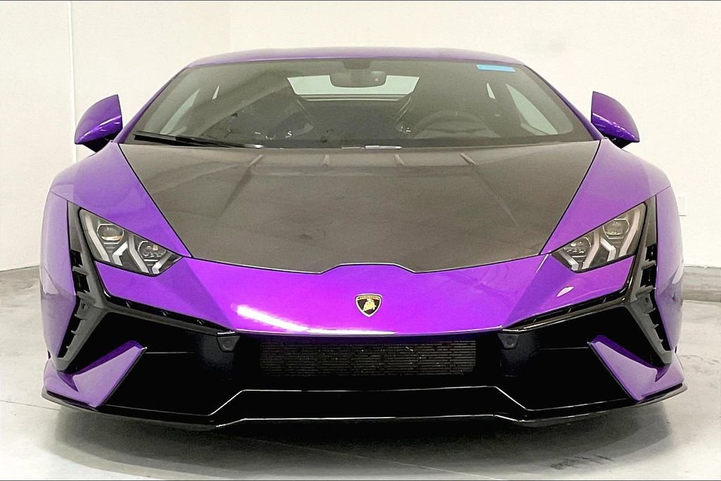Used 2024 Lamborghini Huracan Tecnica image 2
