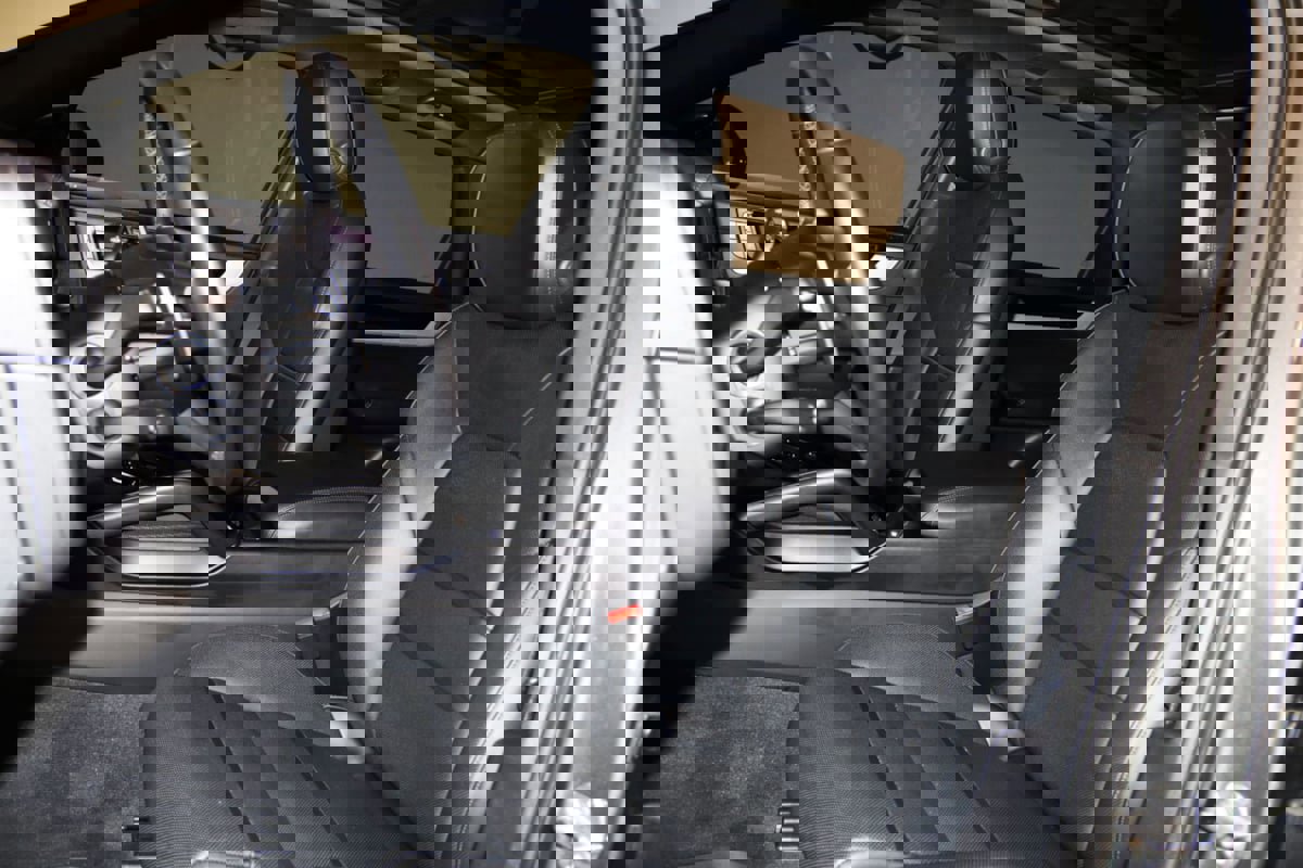 Used 2024 Porsche Cayenne image 44