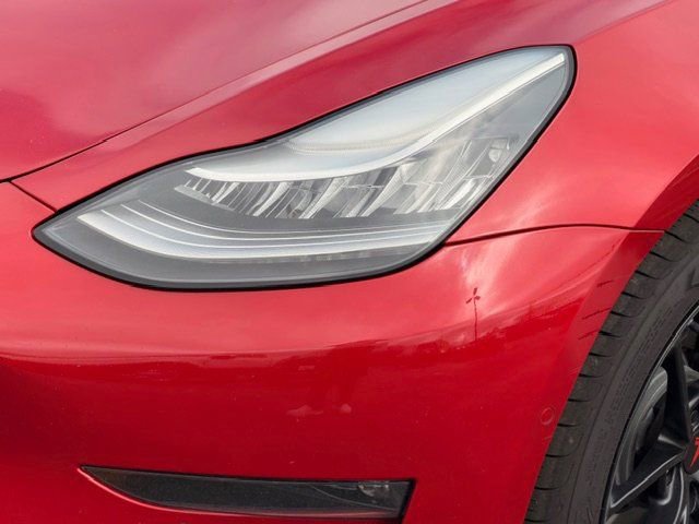 Used 2018 Tesla Model 3 Long Range image 17