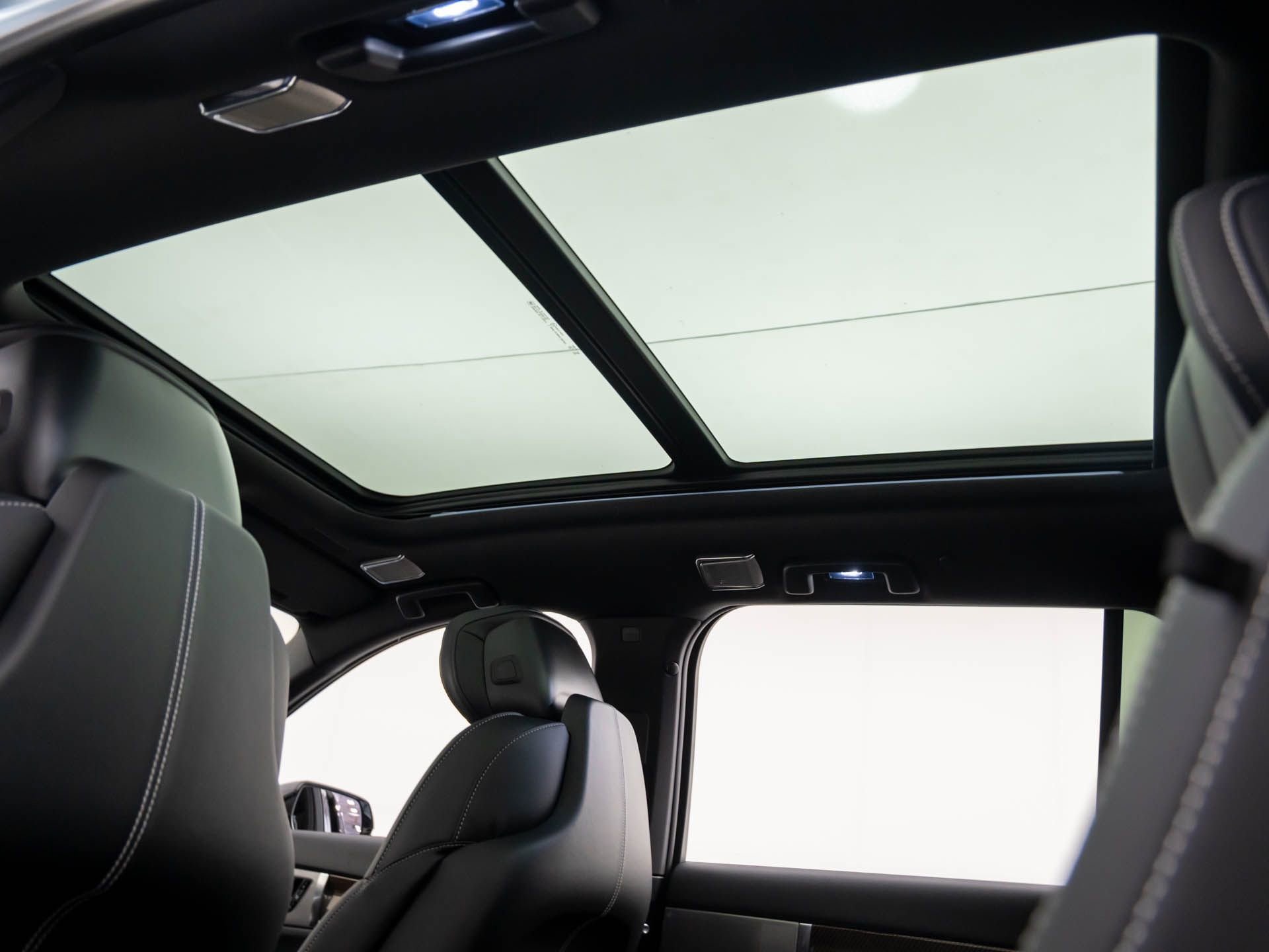 New 2026 Cadillac Vistiq Sport w/ LPO, Floor Liner Package image 10