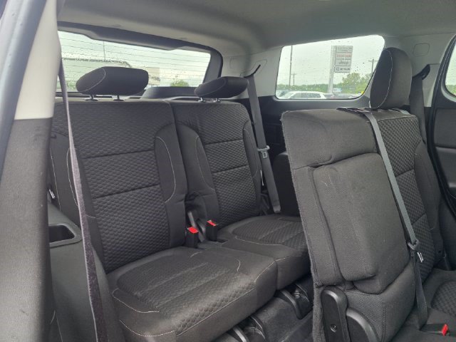 Used 2019 GMC Acadia SLE w/ LPO, Floor Liner Package AWD/4WD image 16