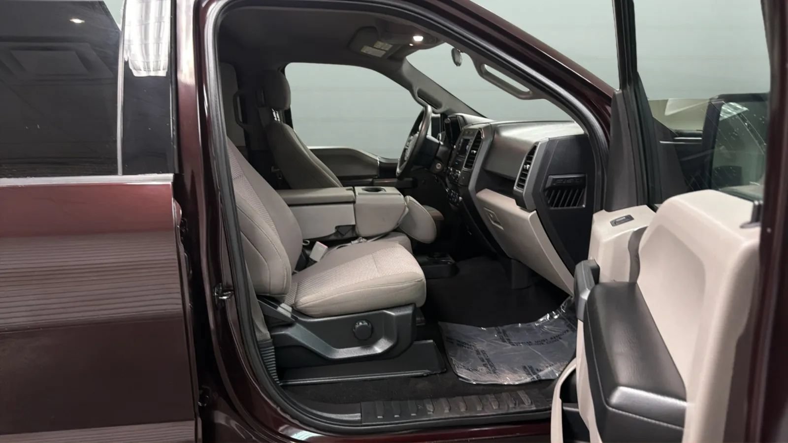Used 2018 Ford F150 XLT AWD/4WD image 21