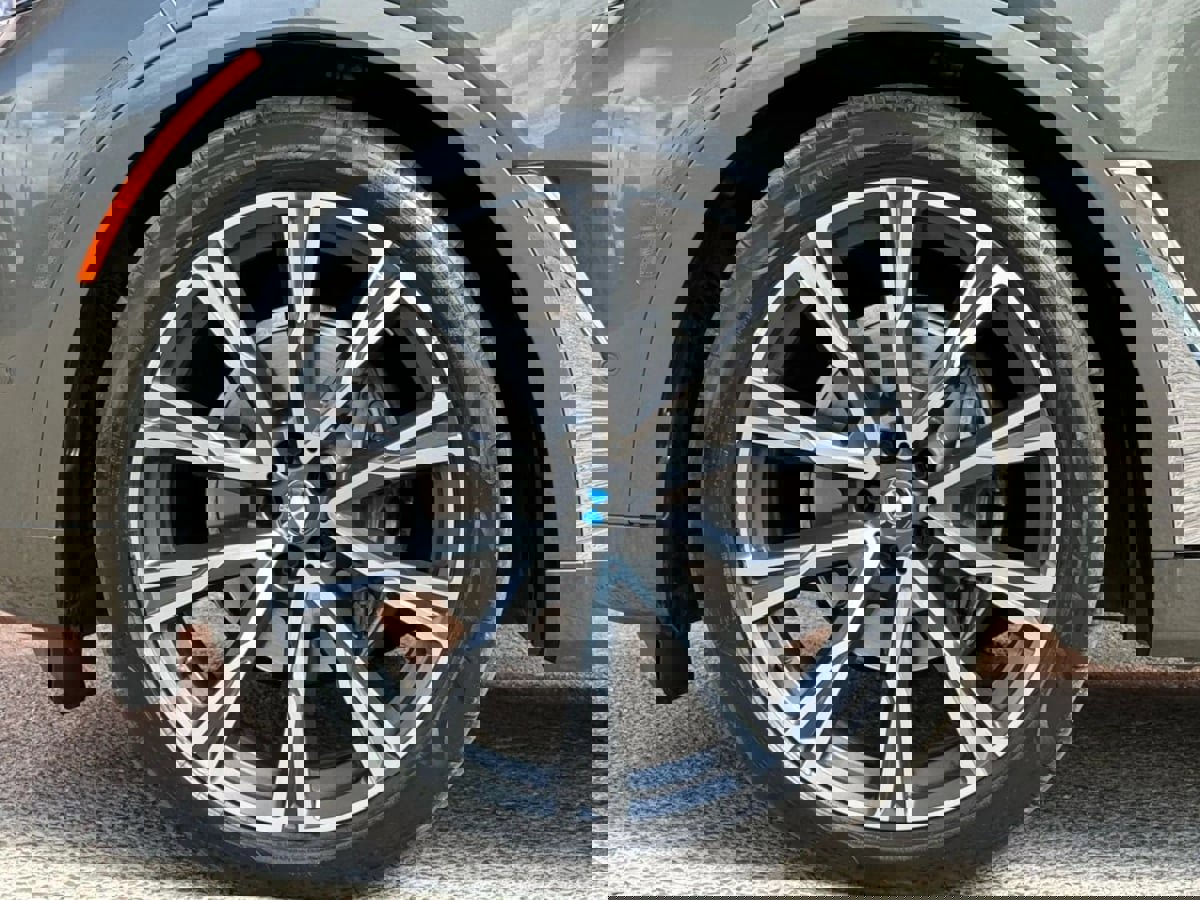 Used 2021 BMW X7 xDrive40i w/ Executive Package image 28