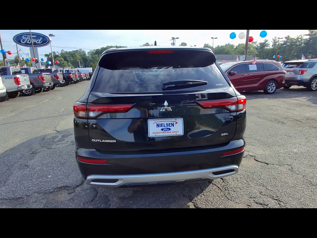 Used 2024 Mitsubishi Outlander SEL AWD/4WD image 7