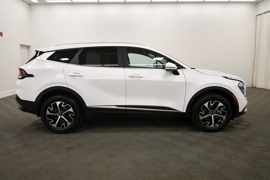 Certified 2023 Kia Sportage EX AWD/4WD image 9