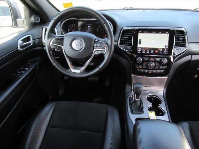 Used 2021 Jeep Grand Cherokee Laredo X image 12