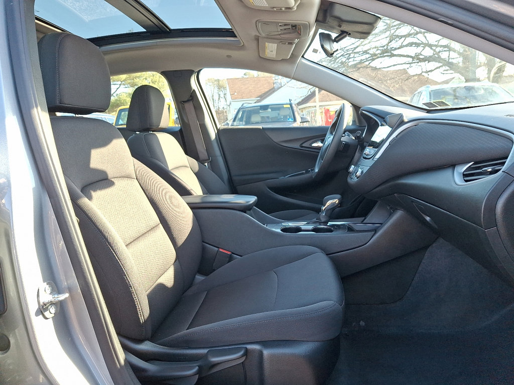 Used 2023 Chevrolet Malibu LT image 13