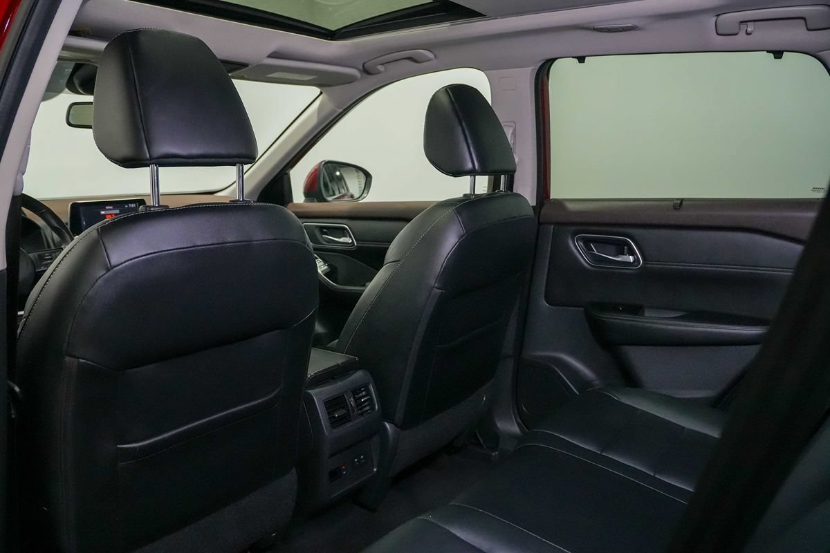 Used 2021 Nissan Rogue SL FWD image 18
