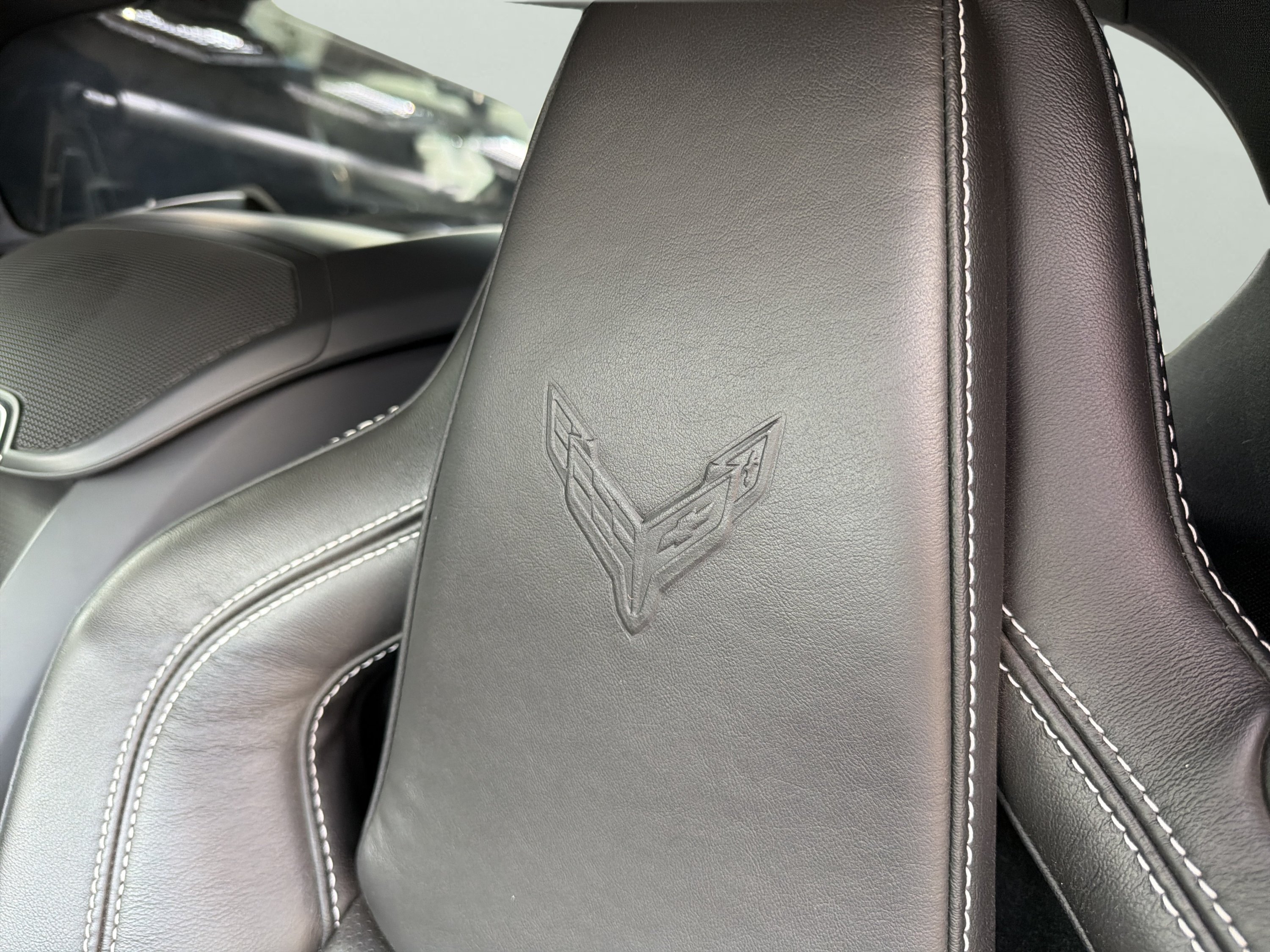 Used 2025 Chevrolet Corvette Stingray Coupe RWD image 13