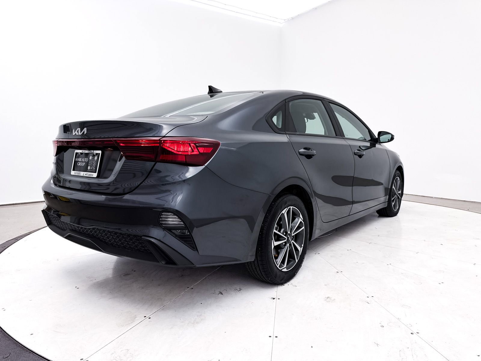 Used 2024 Kia Forte LXS w/ LXS Technology Package image 17