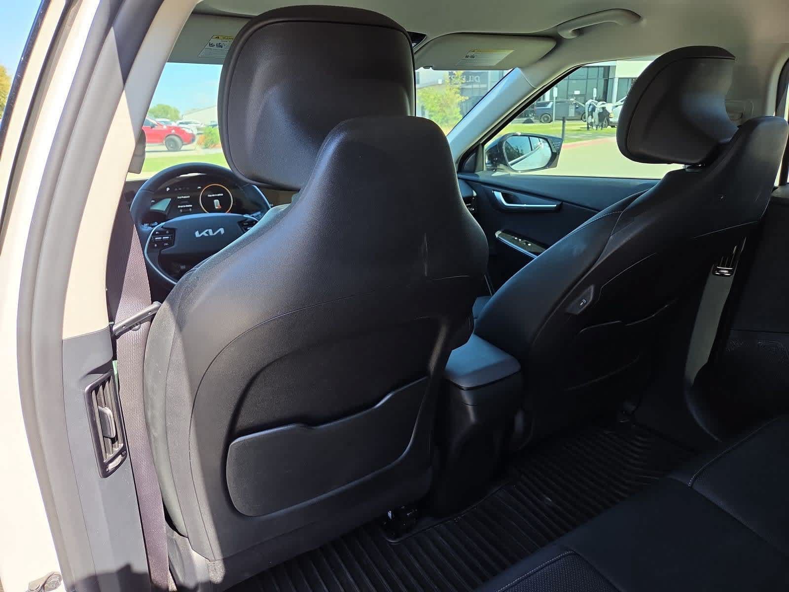 Certified 2022 Kia EV6 Wind RWD image 17