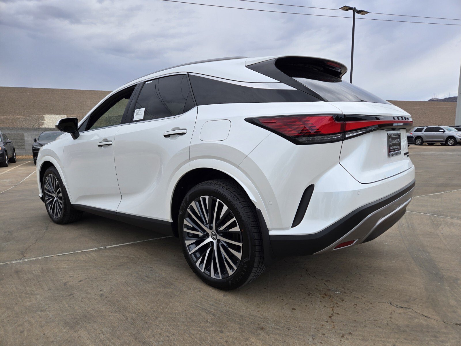 New 2026 Lexus RX 350h AWD/4WD image 4