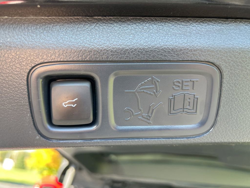 Used 2023 Ford Expedition Limited image 39