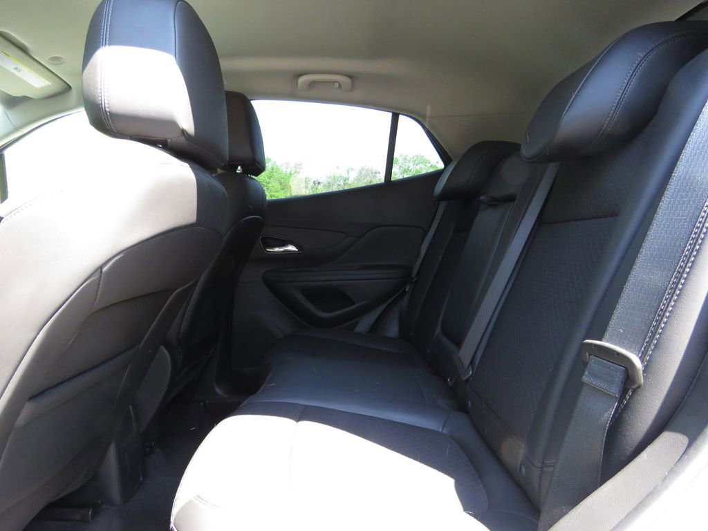 Used 2020 Buick Encore Preferred AWD/4WD image 19