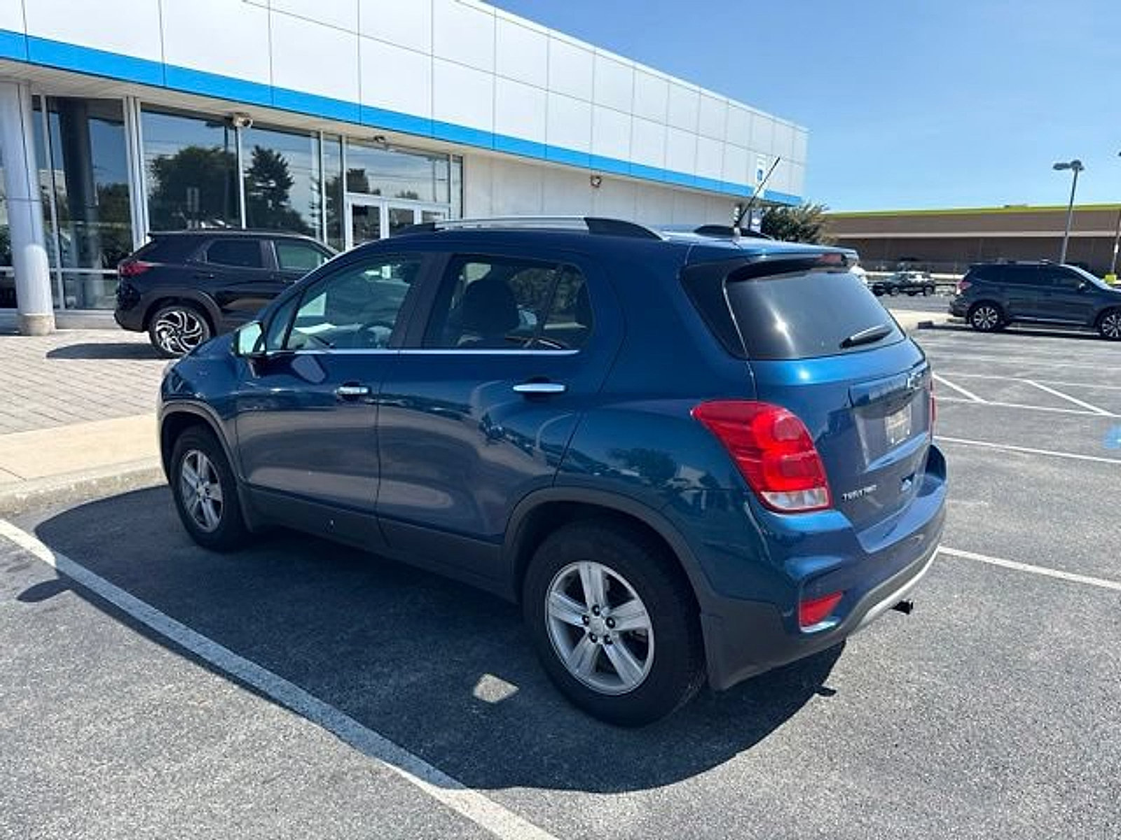 Used 2020 Chevrolet Trax LT w/ Driver Confidence Package AWD/4WD image 6
