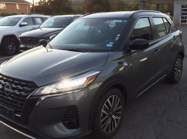 Used 2024 Nissan Kicks SR image 4