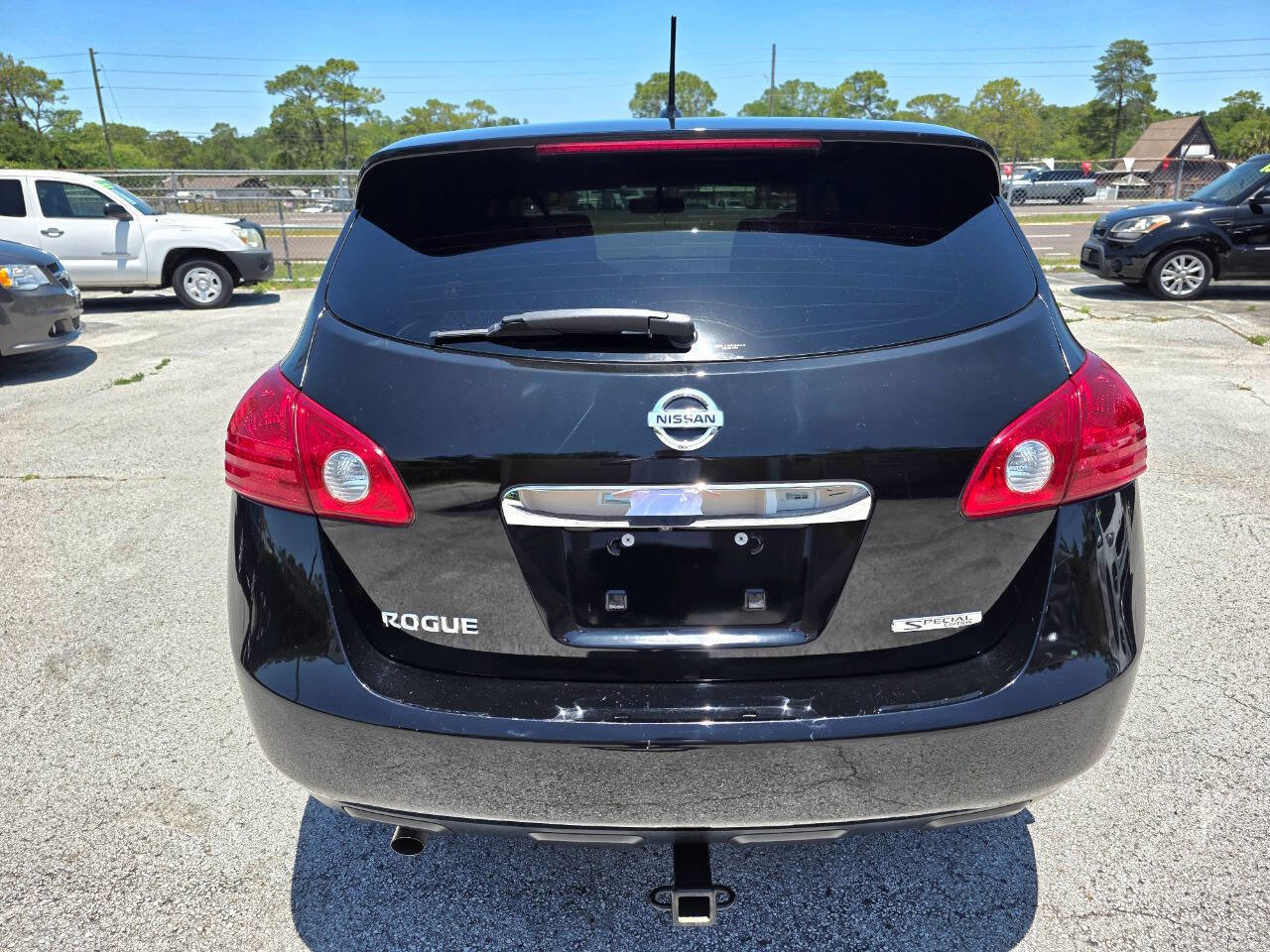 Used 2013 Nissan Rogue S w/ Special Edition Pkg FWD image 3