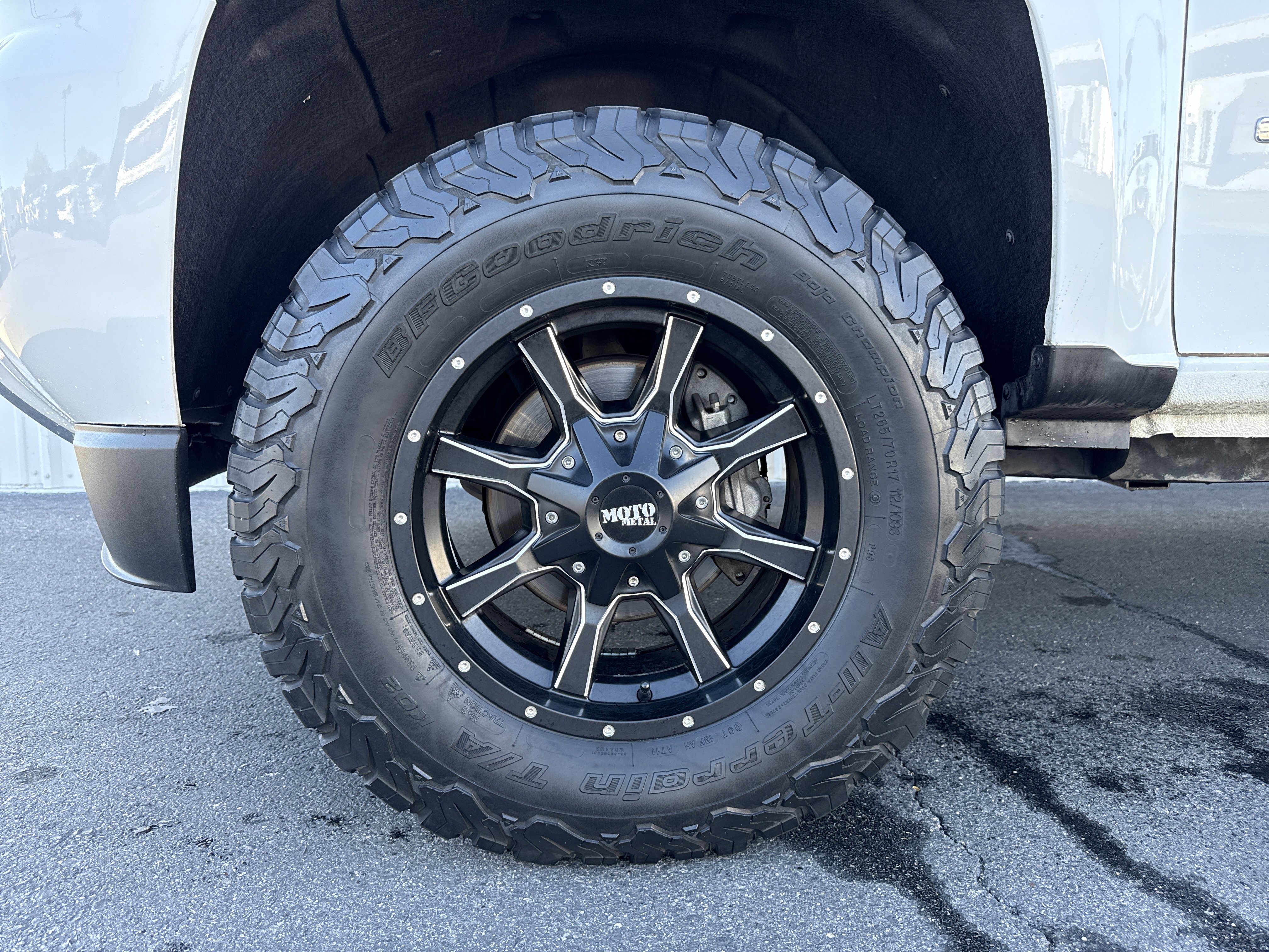 Used 2017 GMC Canyon SLT w/ Driver Alert Package image 5