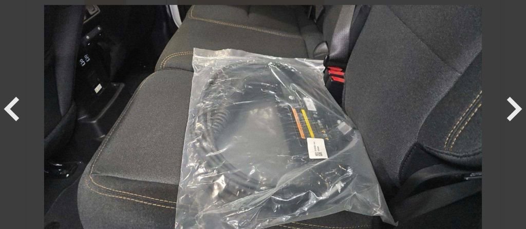 Used 2025 Jeep Wrangler Unlimited Sahara w/ Safety Group image 12