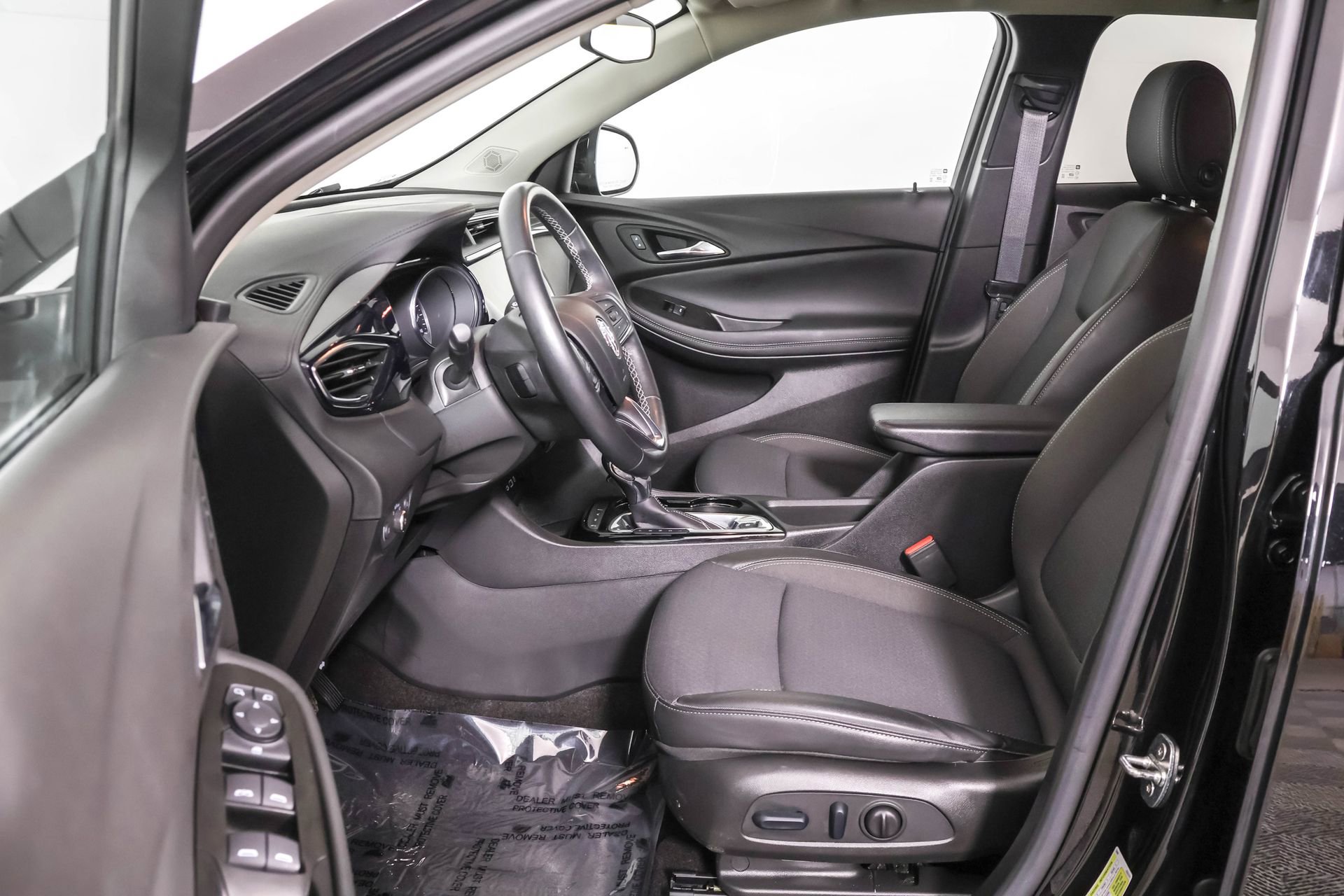 Used 2023 Buick Encore GX Select w/ Safety Package II AWD/4WD image 6