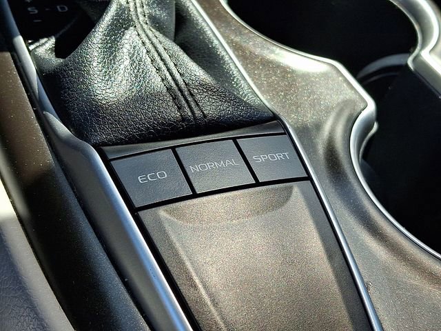 Used 2022 Toyota Camry LE FWD image 24