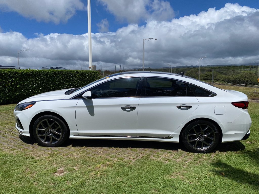 Used 2019 Hyundai Sonata Limited w/ Cargo Package FWD image 4