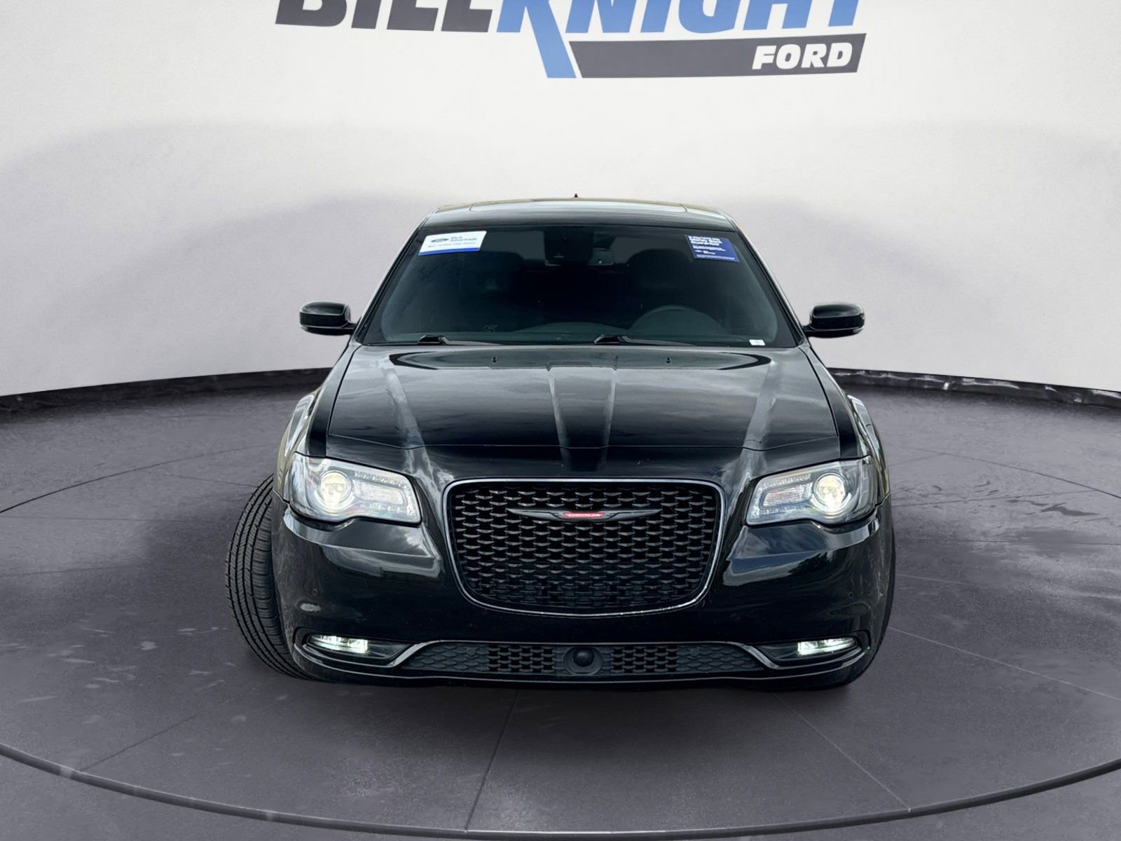 Used 2022 Chrysler 300 S w/ Comfort Group image 8