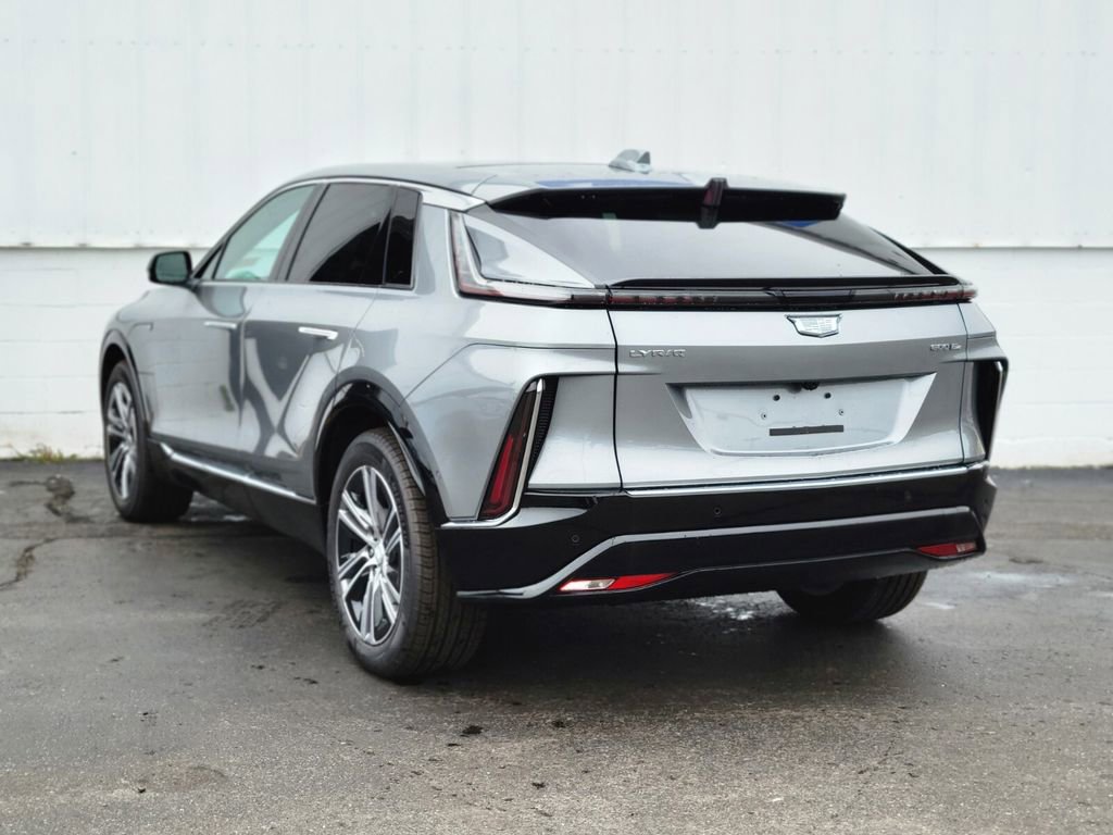 New 2025 Cadillac Lyriq Luxury w/ LPO, Floor Liner Package image 5