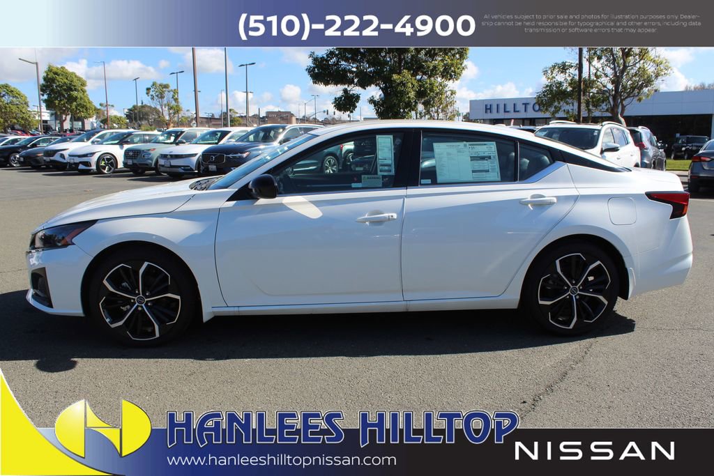 New 2025 Nissan Altima 2.5 SR image 2