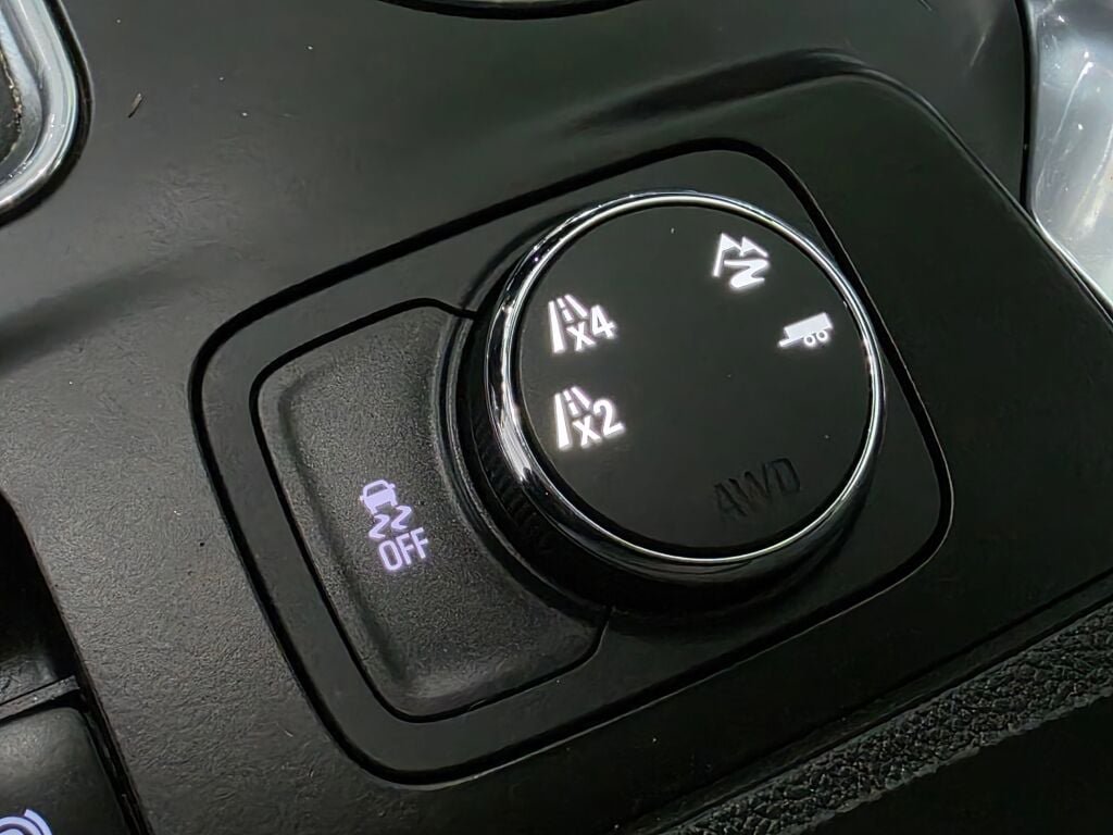 Used 2018 Chevrolet Traverse LT AWD/4WD image 17